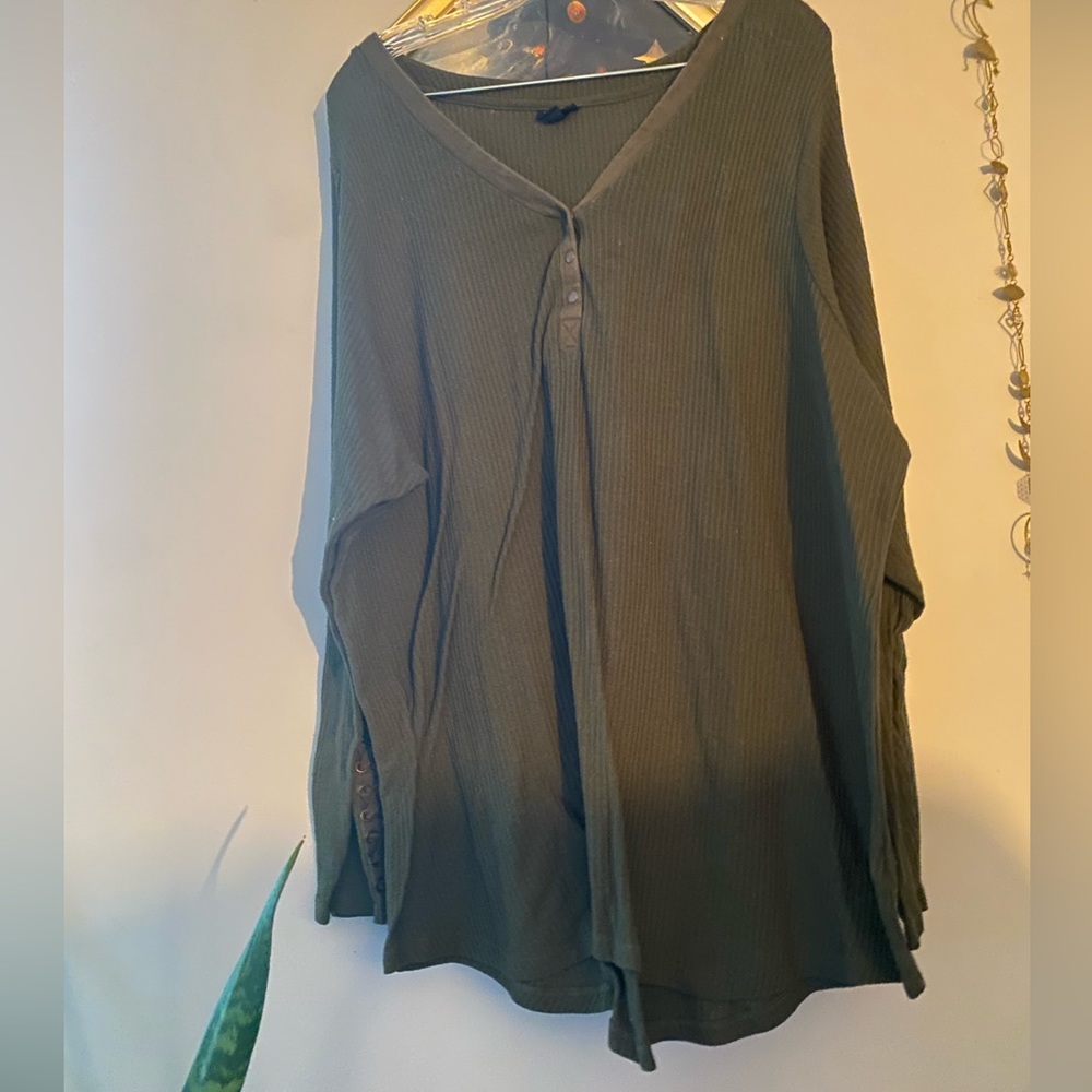 COPY - Torrid olive green thermal with lace up sleeve